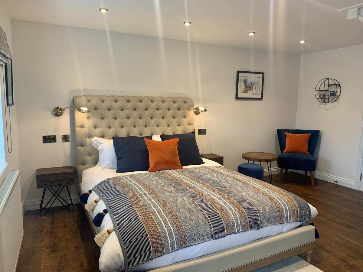 Upstairs At 33 - Self Check In Boutique Accommodation In Worcester Centre Екстериор снимка