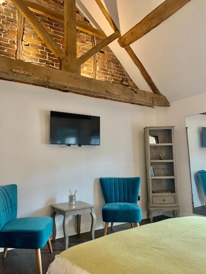 Upstairs At 33 - Self Check In Boutique Accommodation In Worcester Centre Екстериор снимка